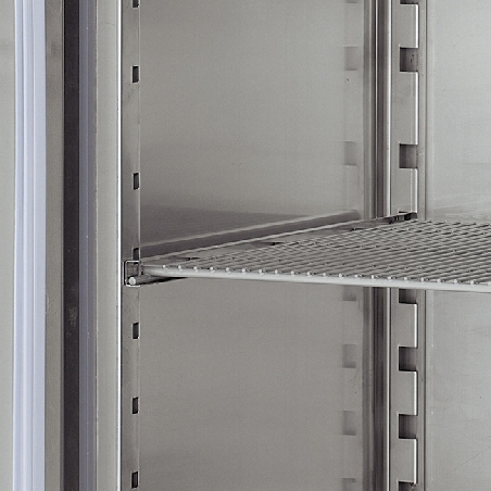 interior-armario-frigorifico-700-edenox