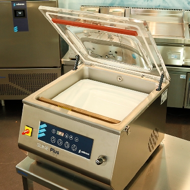 envasadora-al-vacio-profesional-sline10lplus-abierta.jpg