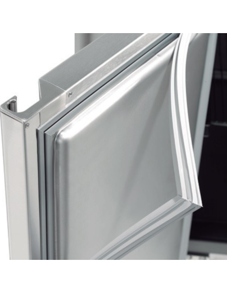 Bajo Mostrador Refrigerado 3 Puertas MRS-200 Coreco